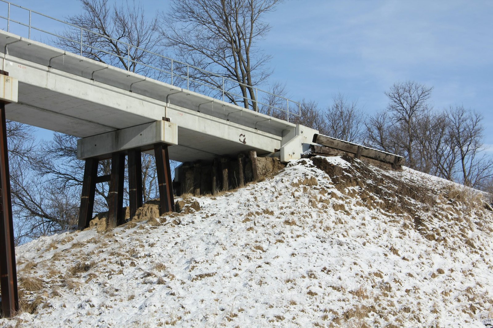 East abutment